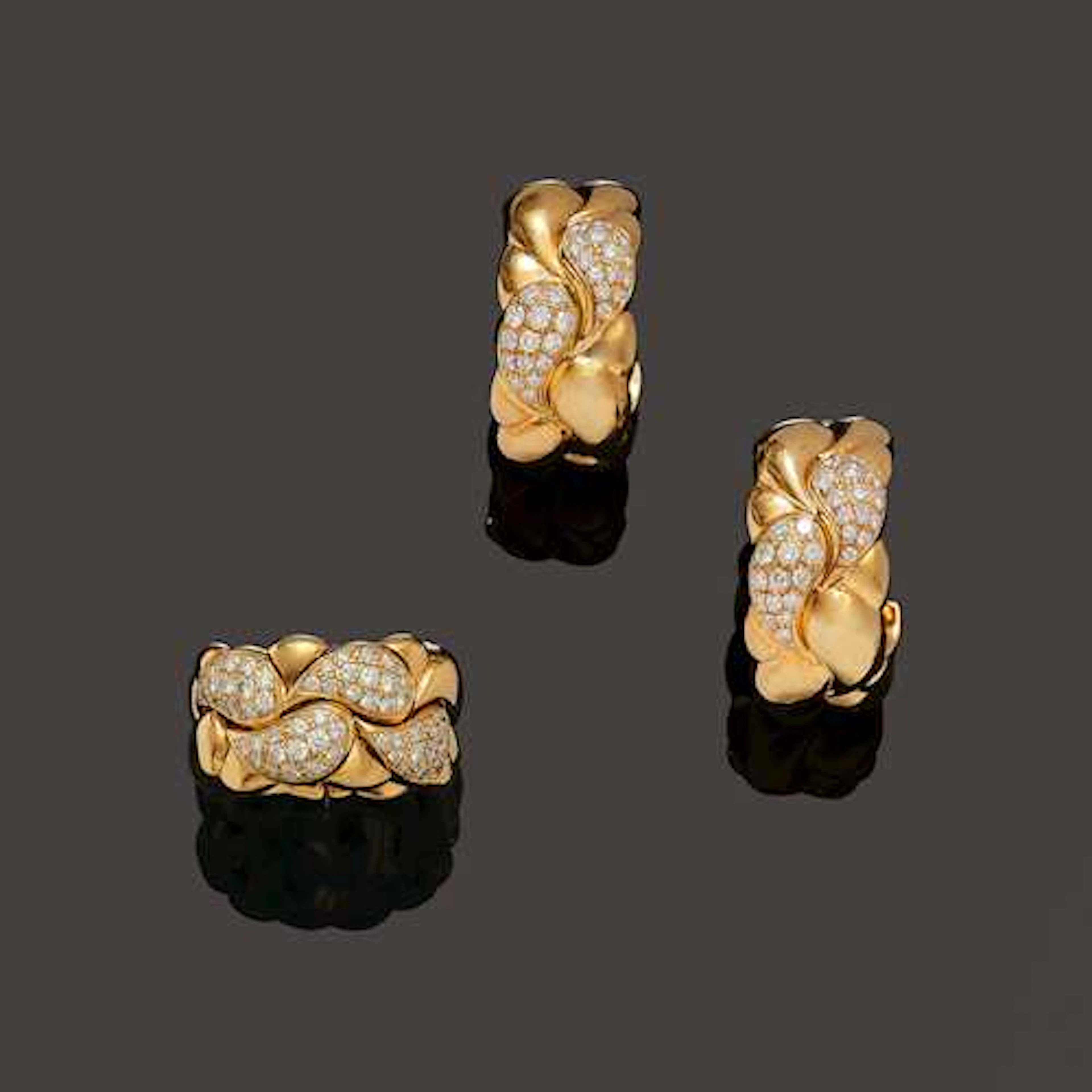 DIAMOND AND GOLD EARCLIPS WITH RING, CHOPARD