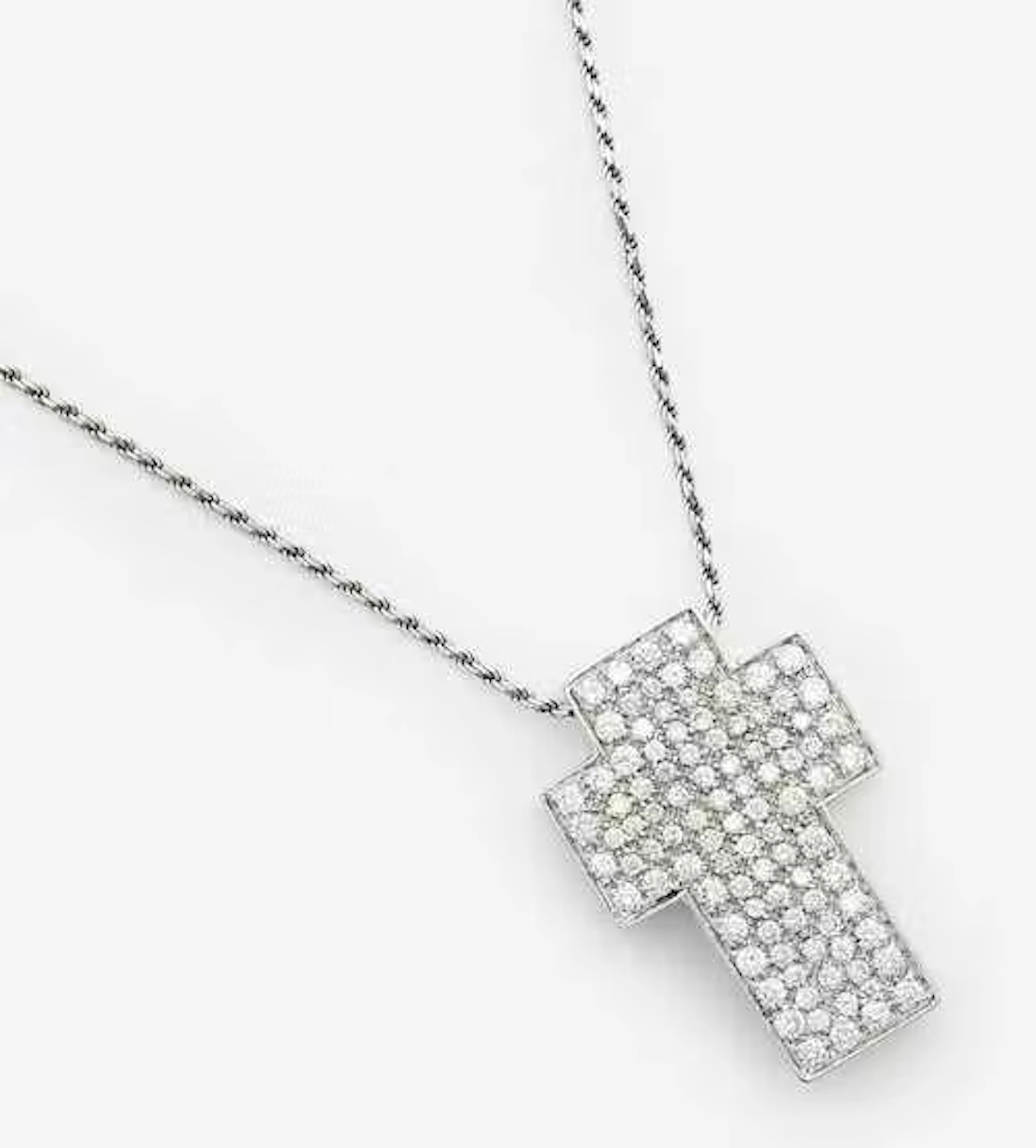 DIAMOND PENDANT WITH CHAIN