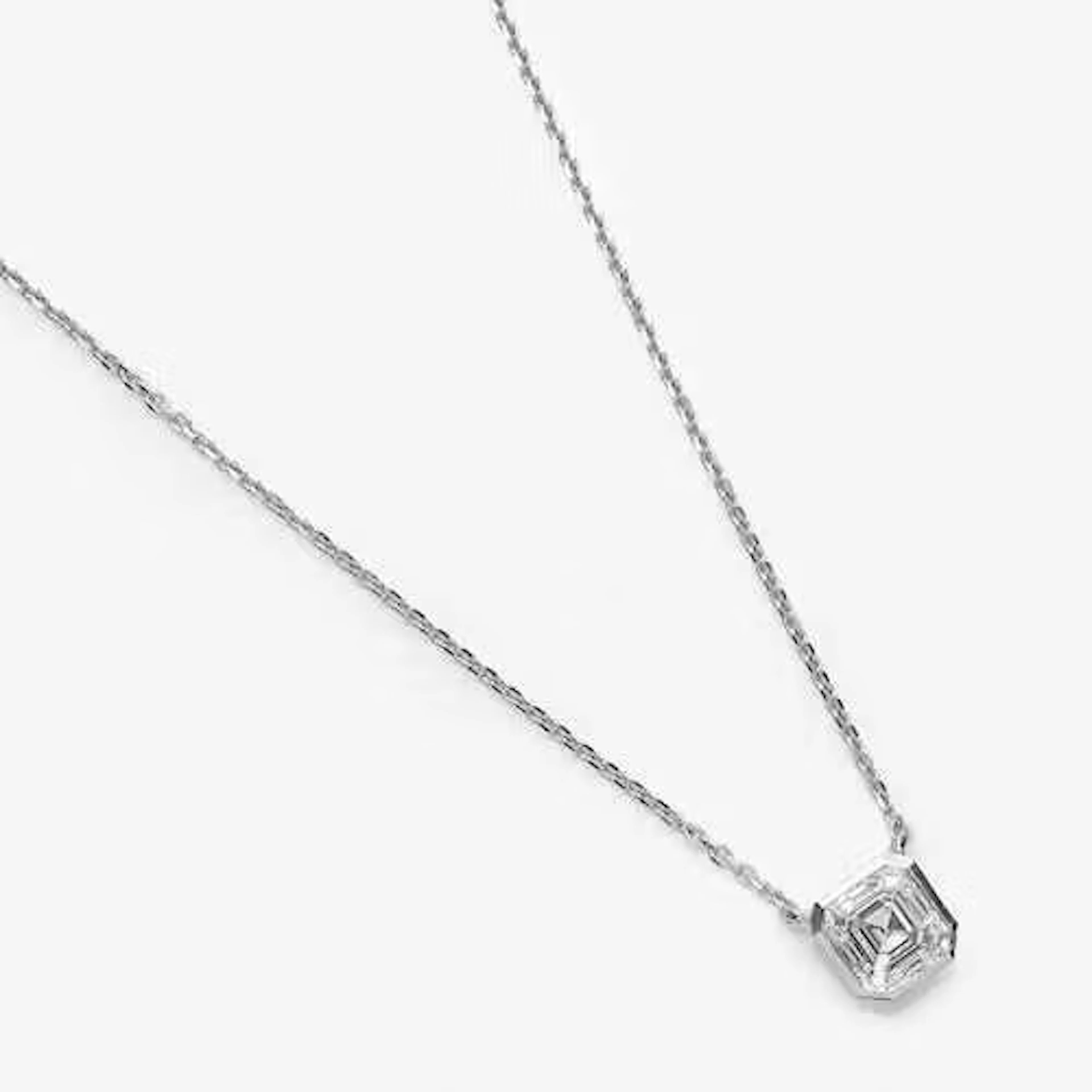 DIAMOND PENDANT WITH CHAIN