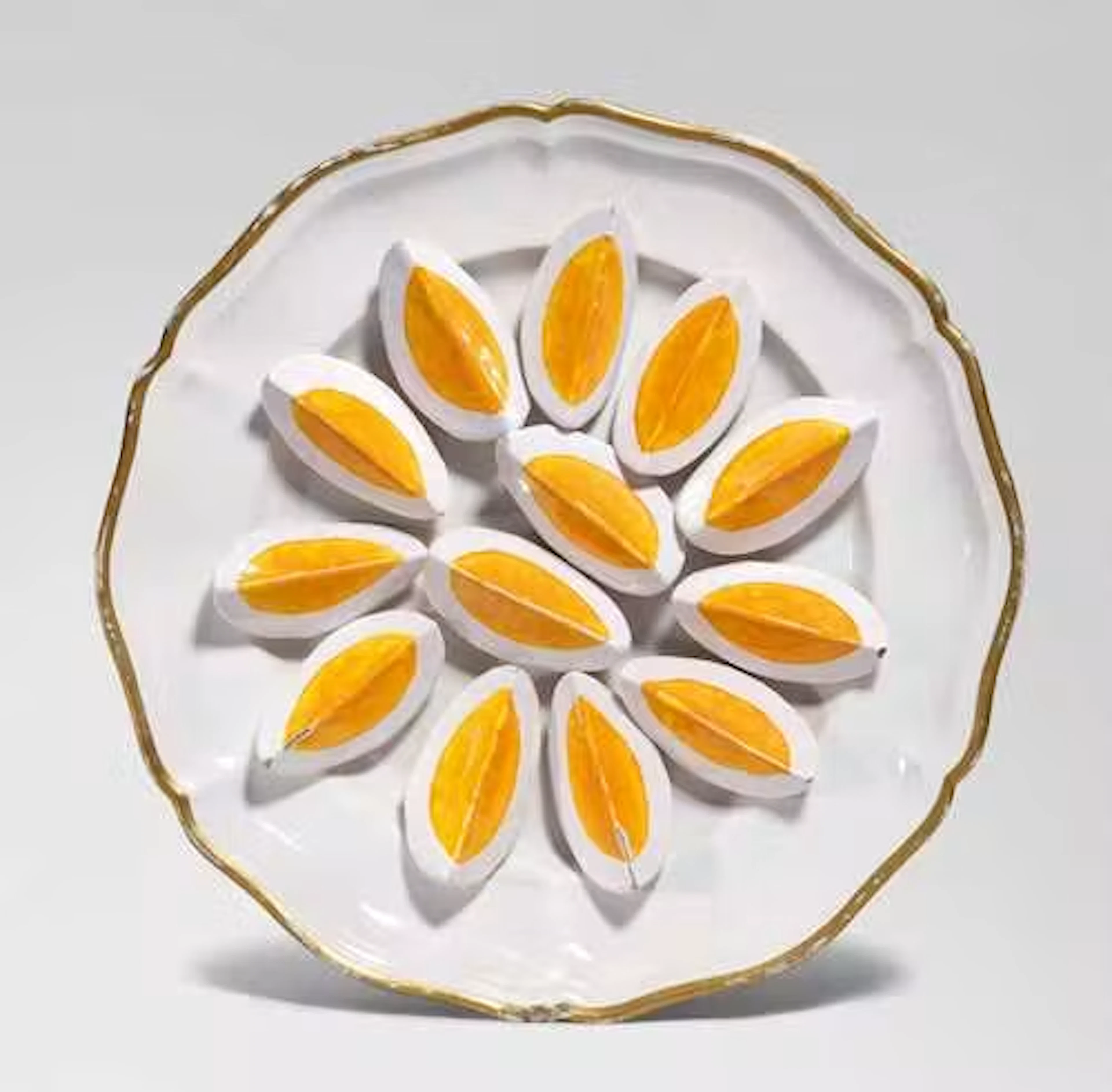 TROMPE-L’ŒIL DISPLAY DISH WITH EGGS