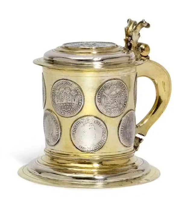 SMALL COIN TANKARD
