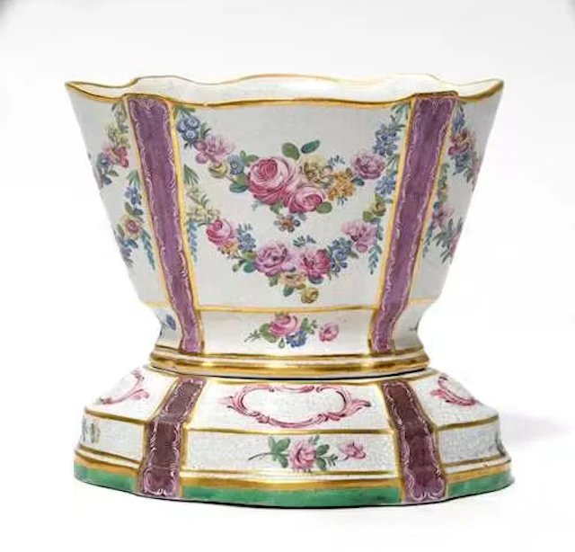 TWO-PART JARDINIÈRE