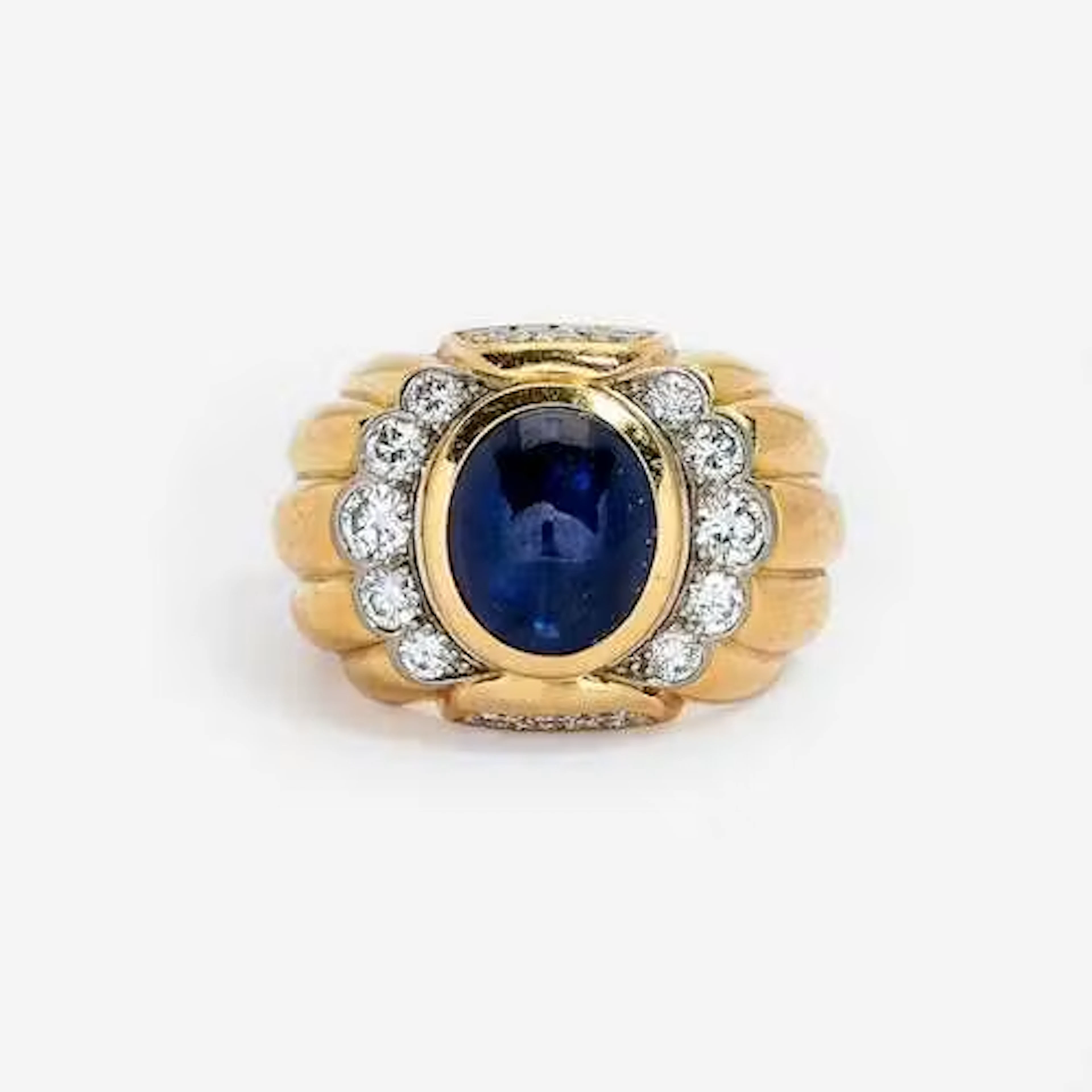 SAPPHIRE AND DIAMOND RING