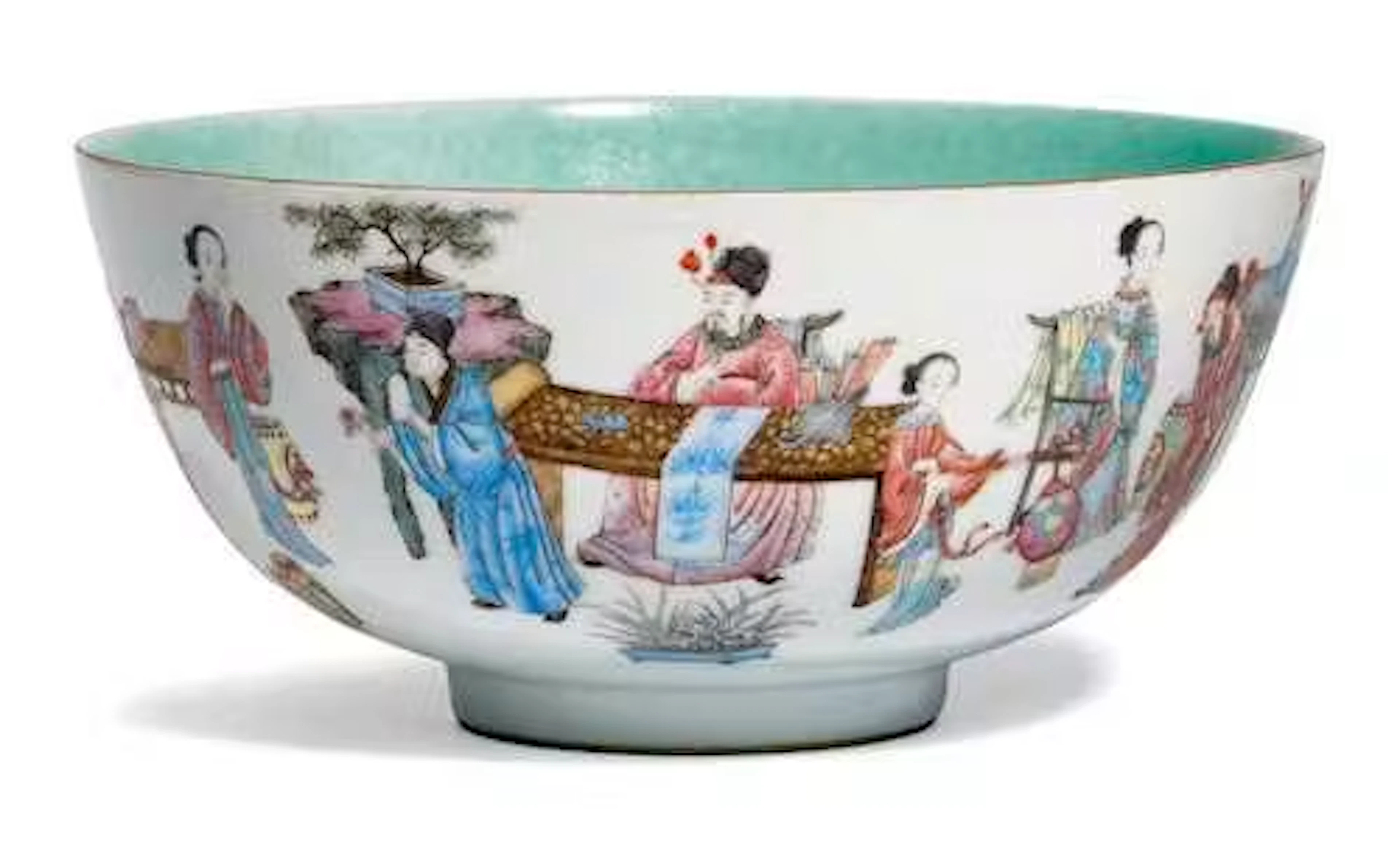 A FAMILLE ROSE BOWL