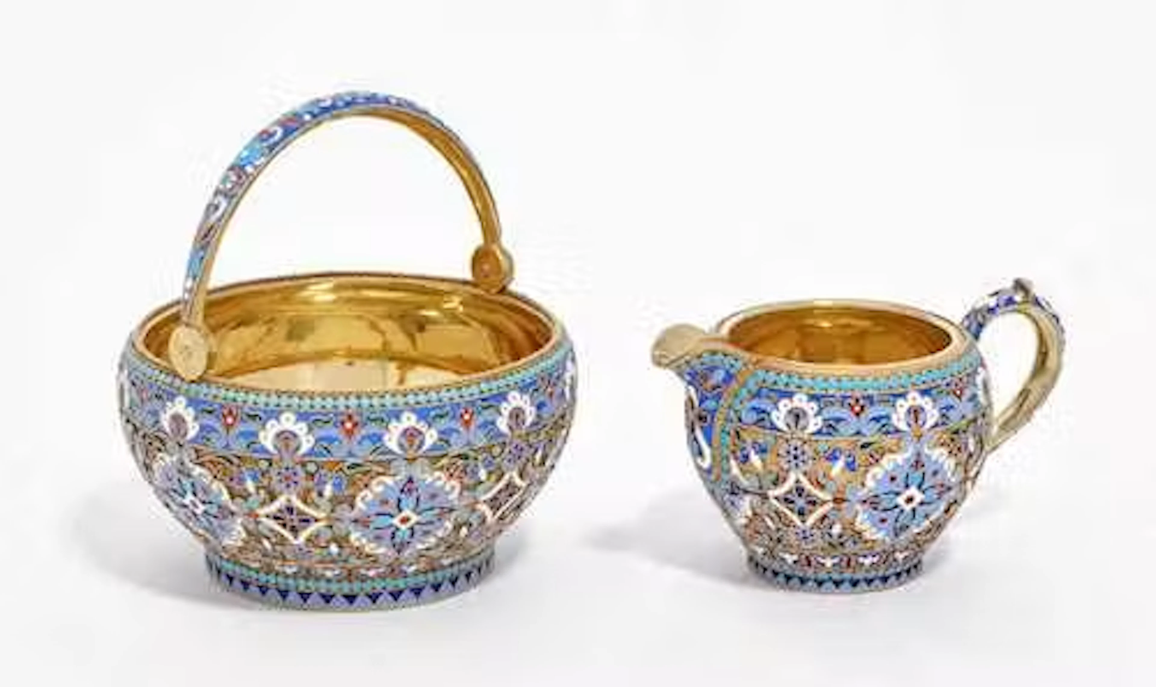 LOT COMPRISING AN ENAMEL CLOISONNÉ CREAM JUG AND A SUGAR BOWL