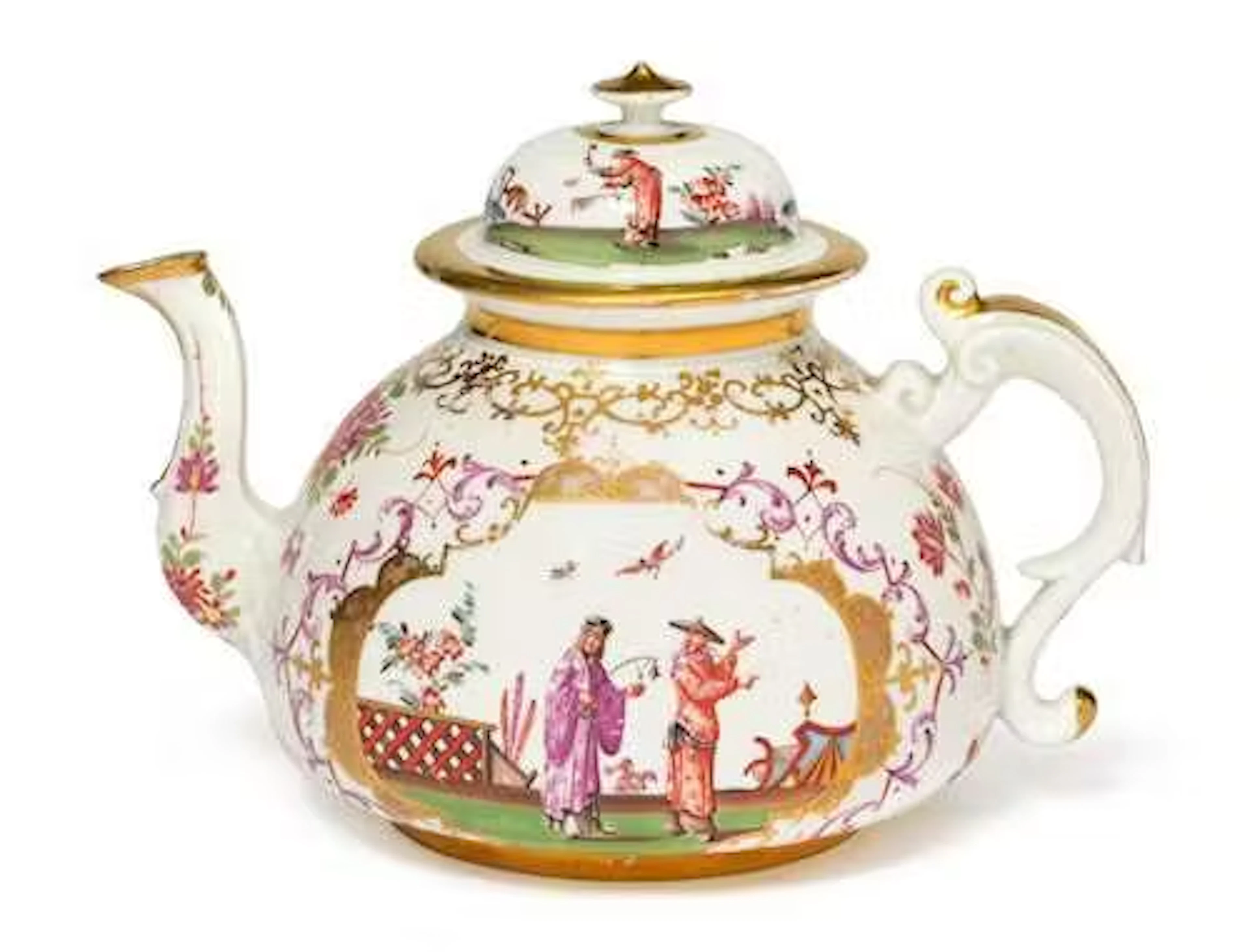 A TEAPOT WITH CHINOISERIE DECORATION