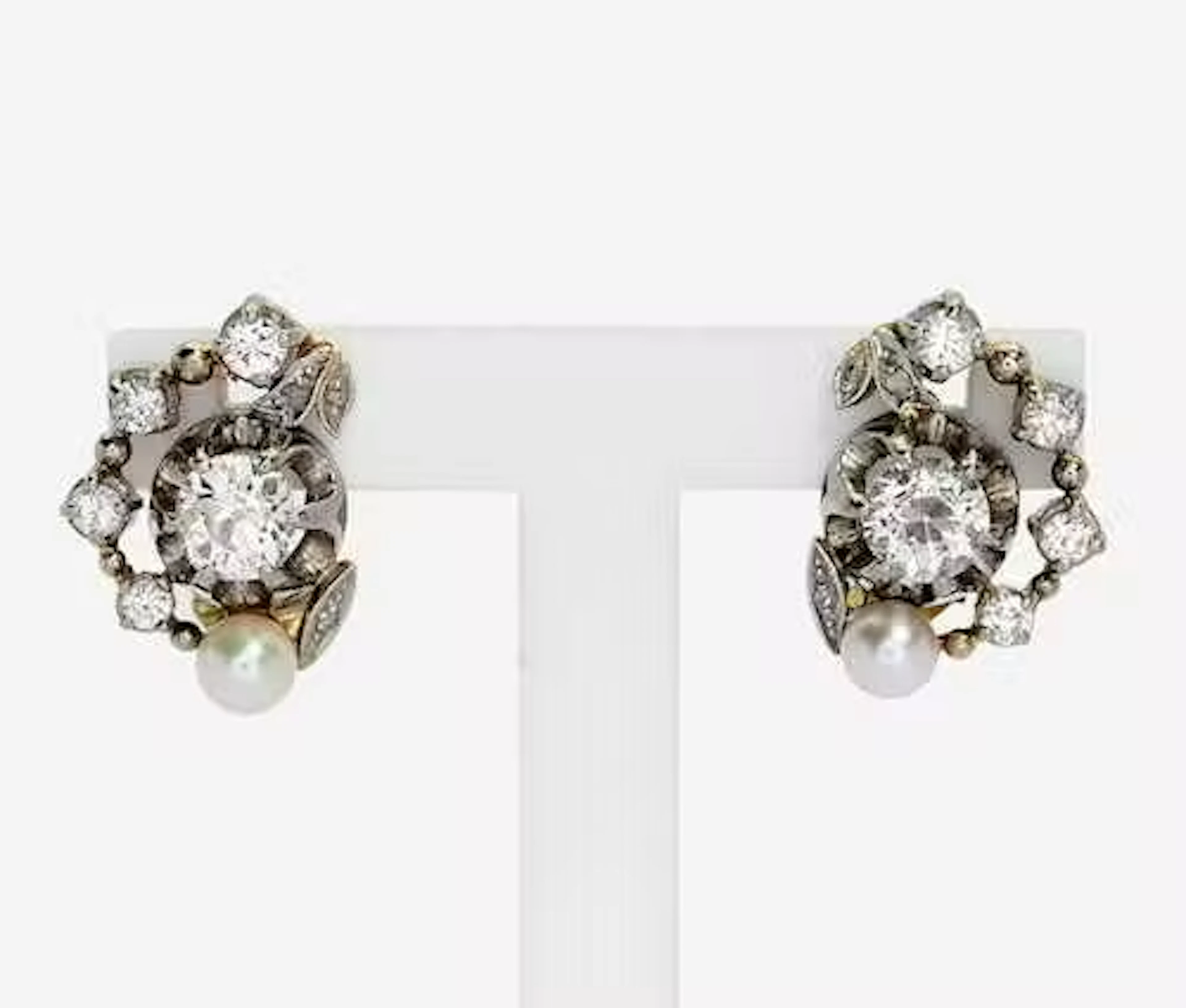 DIAMOND PEARL EARCLIPS