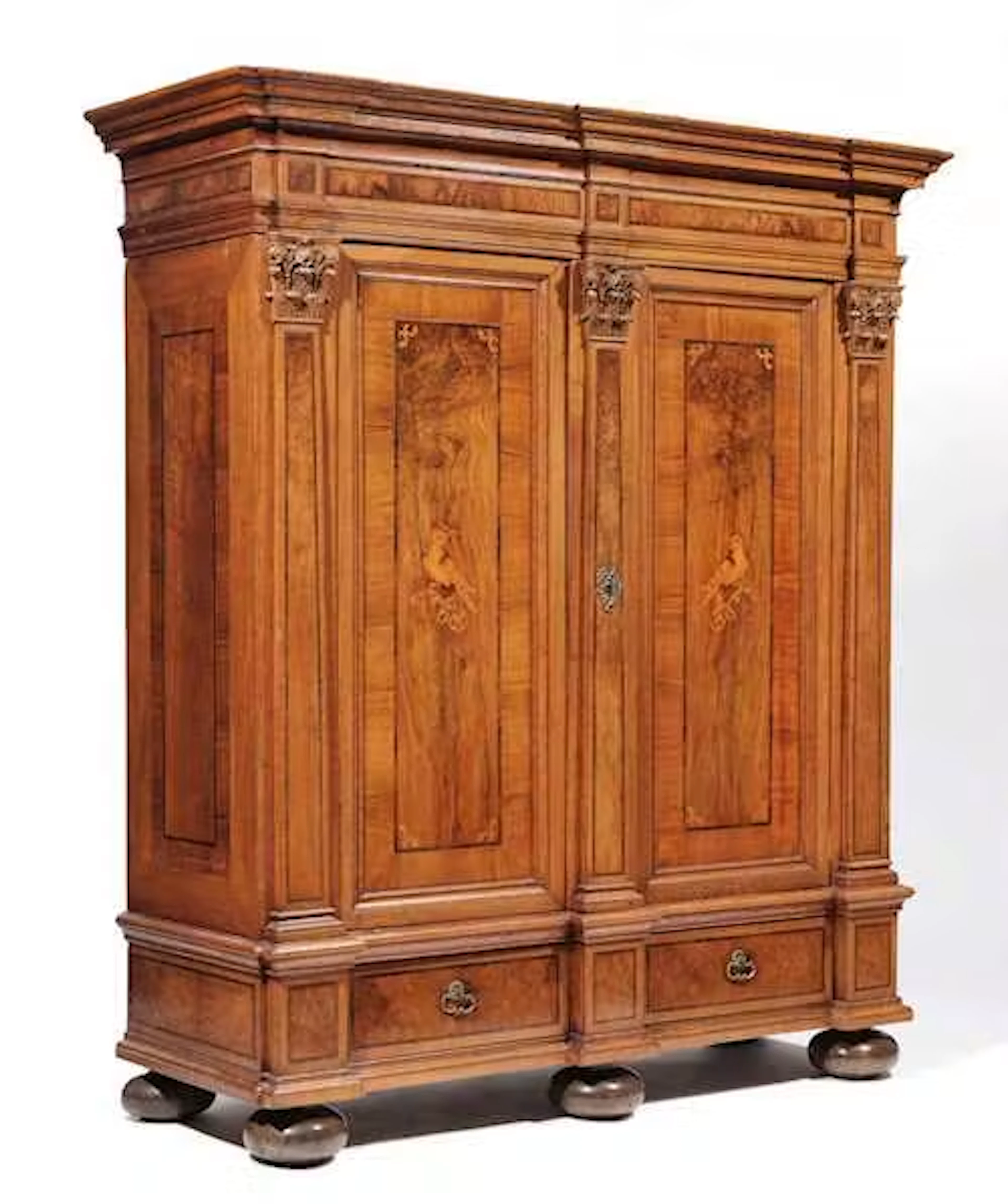 PILASTER CABINET